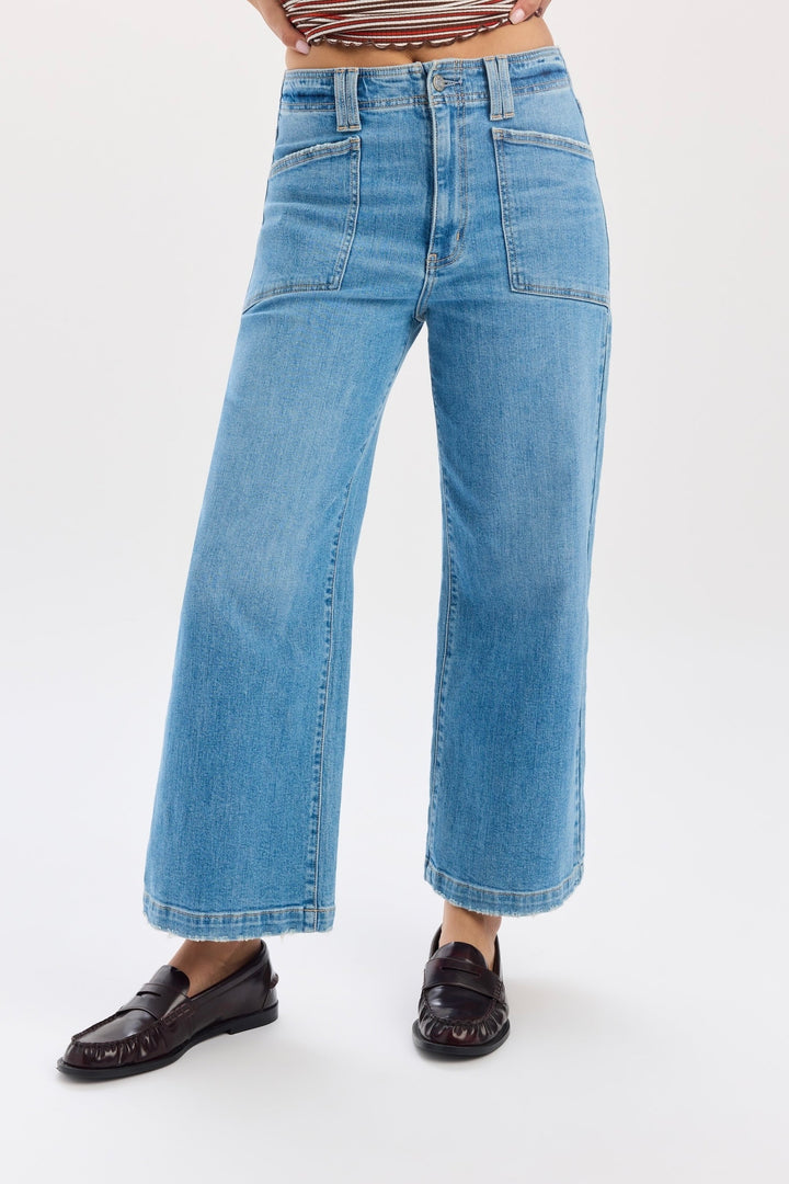 DAZE // Valley Girl in Fave