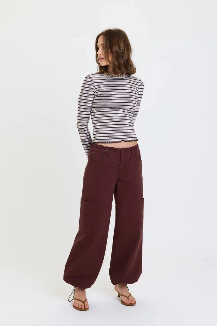 DAZE // Mirage Cargo in Cherry Cola