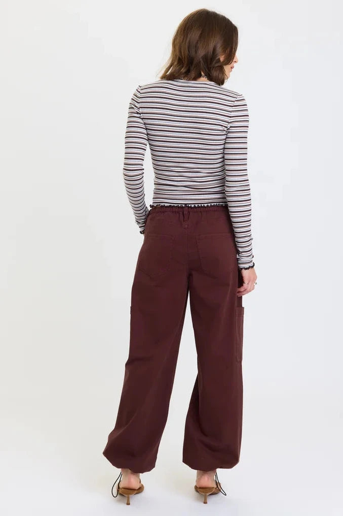 DAZE // Mirage Cargo in Cherry Cola