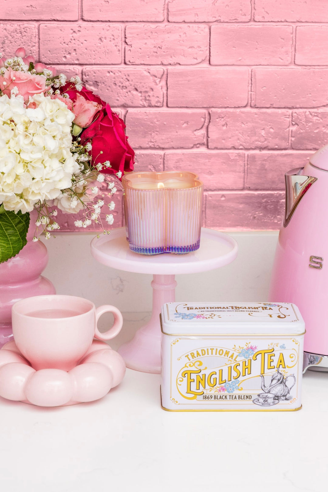 SWEET GRACE // Pink Flower Ribbed Candle