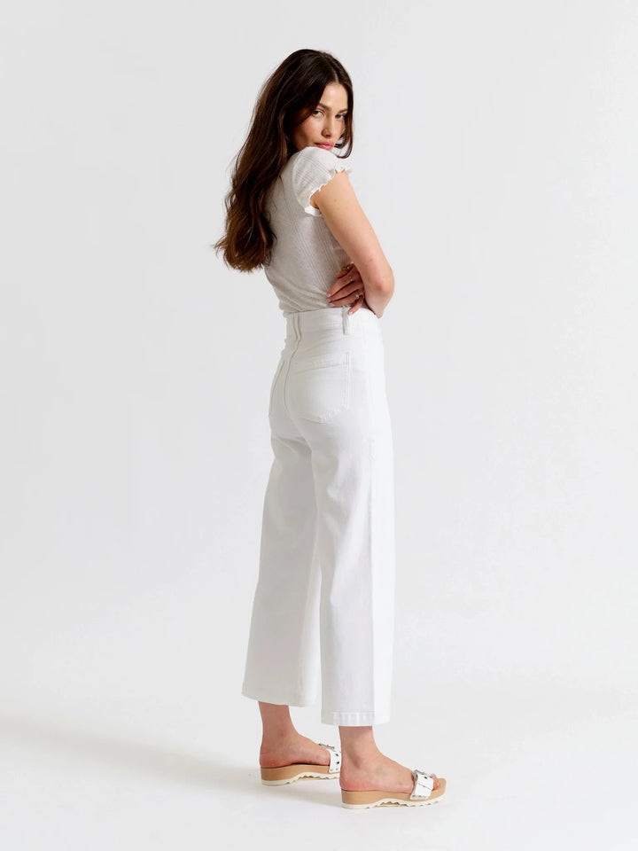 DAZE // Valley Girl in Lamb